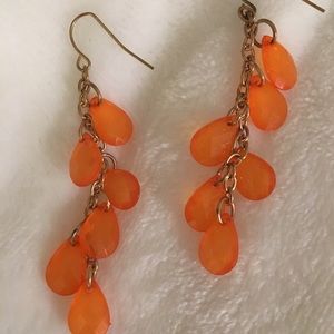 ✨🧡orange beaded dangle earrings🧡✨